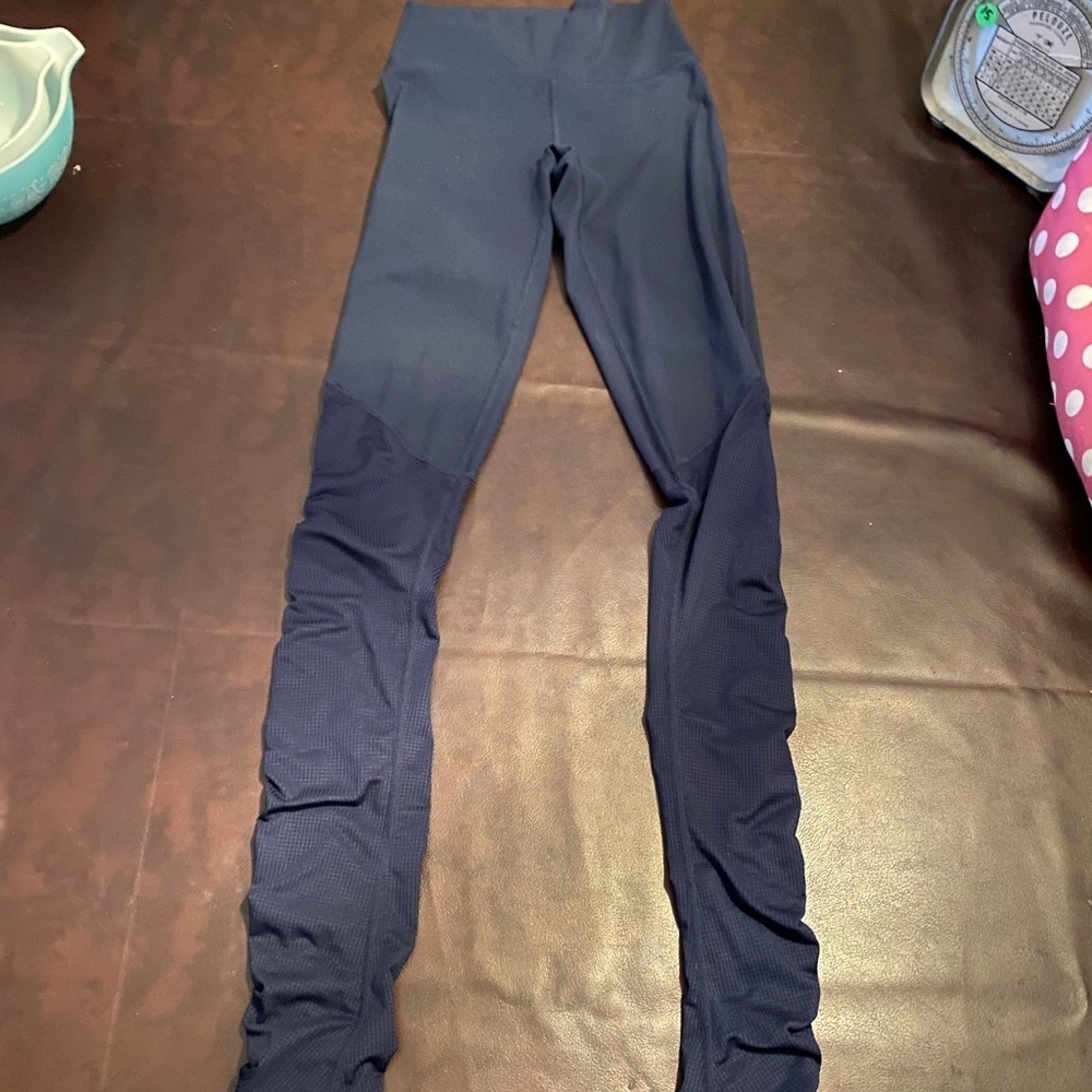 Fabletics leggings - Picture 3 of 10